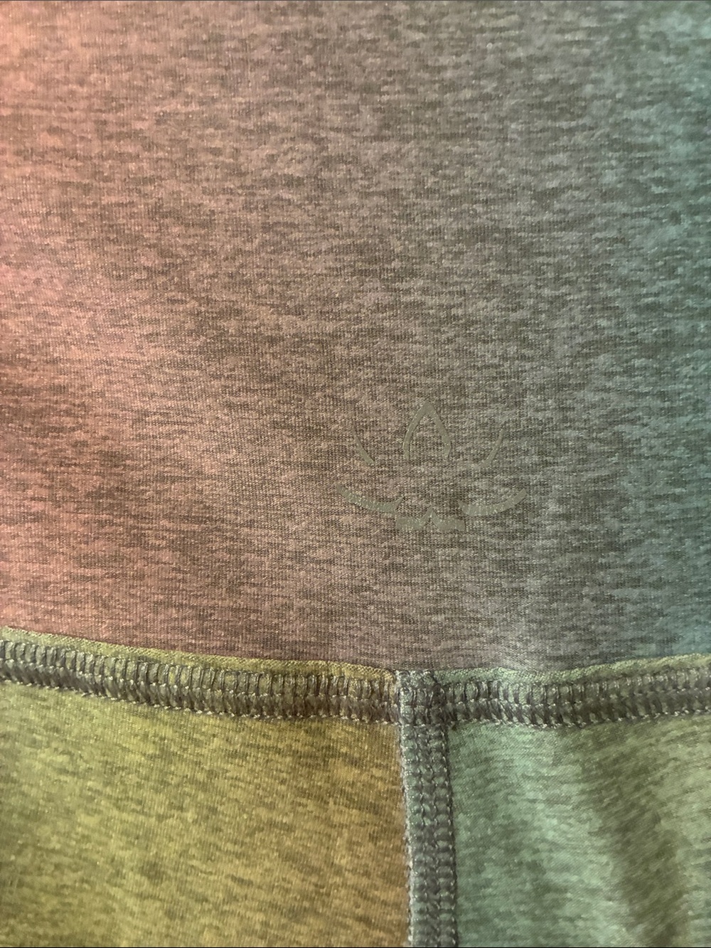 Beyond Yoga Women’s Ombre Pink Teal High-Waist Leggings - Picture 4 of 5